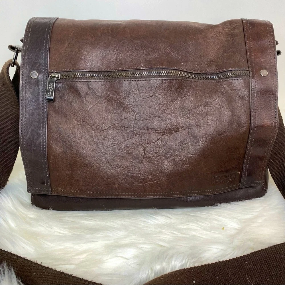 Kenneth Cole Reaction Chocolate Brown Leather Briefcase/Messenger Bag
